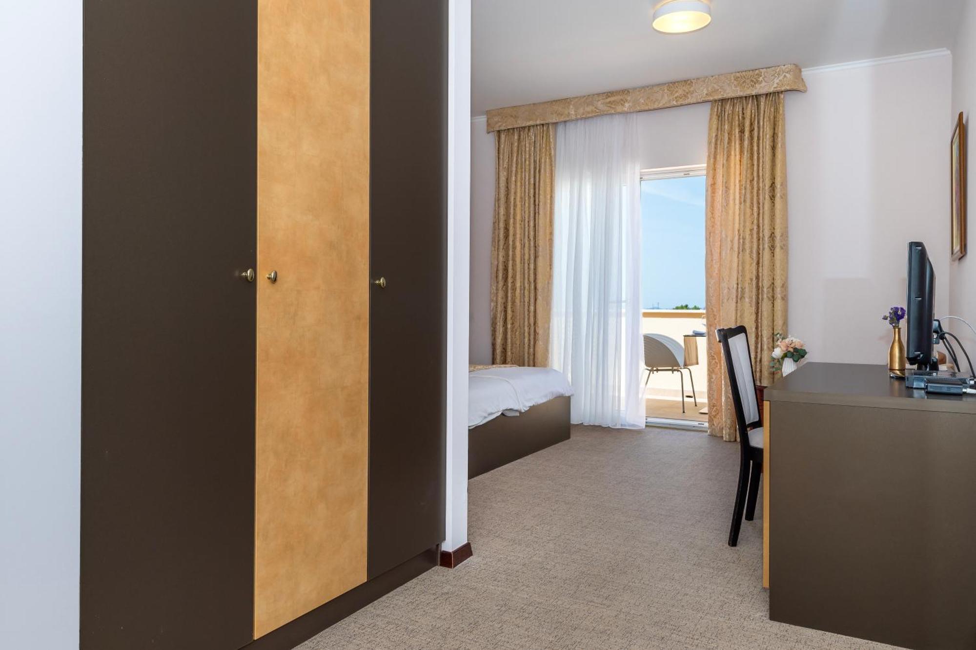 Guest Accommodation Atrium Gulin Lozovac Dış mekan fotoğraf